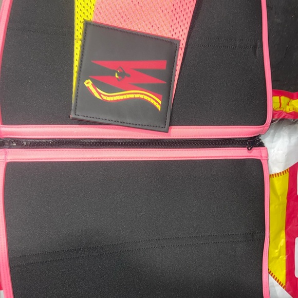 Waist snatchers waist trainer, great back support - Picture 4 of 7